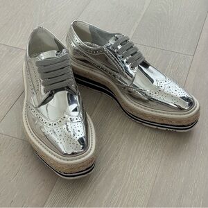 PRADA Silver Oxford Wing Tip Platform Shoes - Size 35 - Excellent Condition